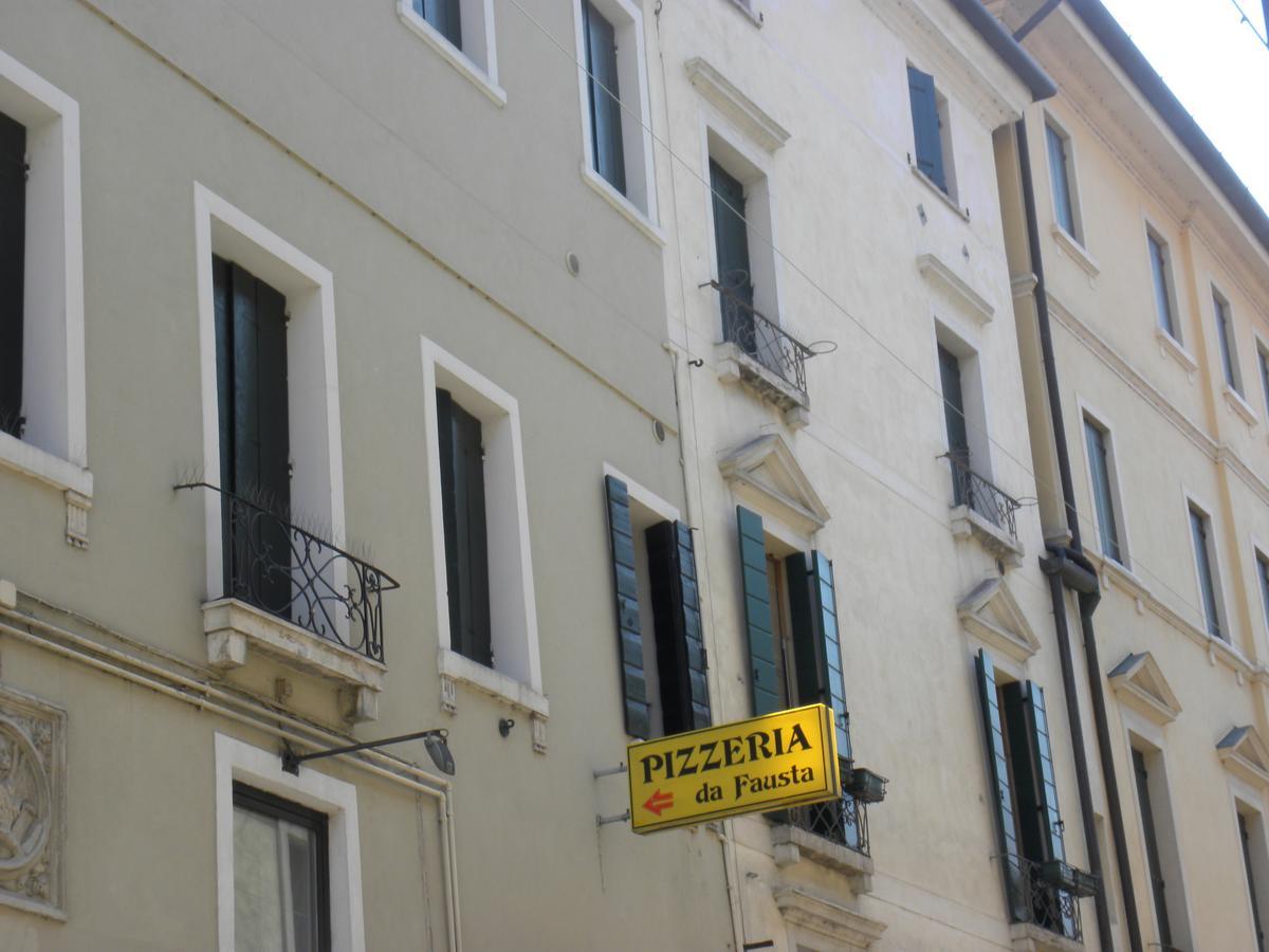Portico Oscuro Deluxe Apartment - Centro Citta Treviso Ngoại thất bức ảnh