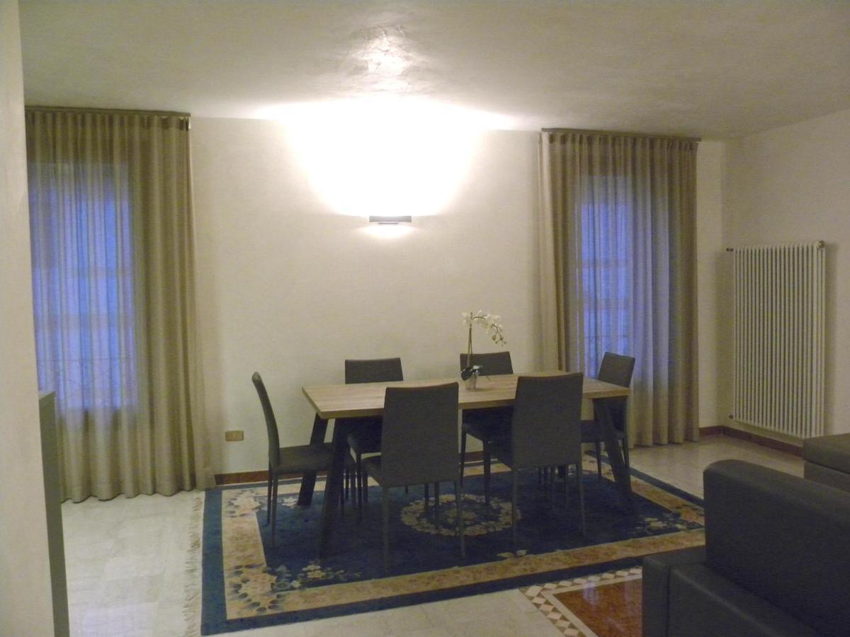 Portico Oscuro Deluxe Apartment - Centro Citta Treviso Ngoại thất bức ảnh